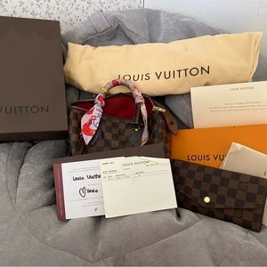 Pre loved Speedy 25 with wallet and additional straps and Twillys